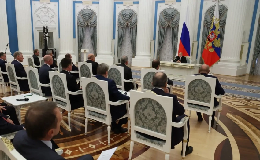 Трактовка РФ «повышение уровня представительства» не гарантирует Зеленскому, что в переговорах будет участвовать именно Путин